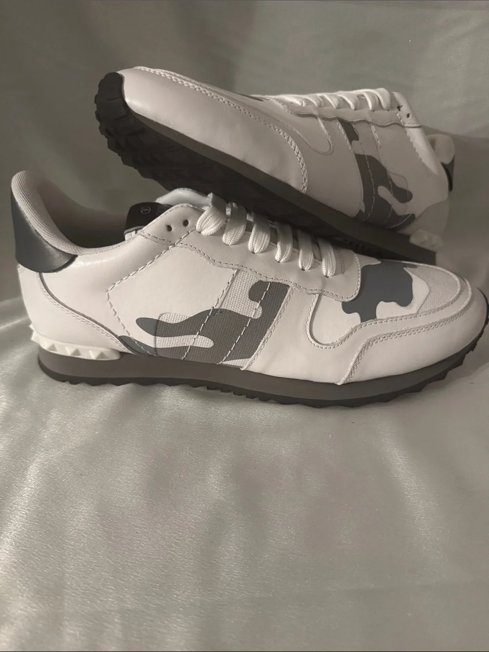 New! Valentino Garavani White and Grey camouflage “Rockrunner” sneakers!